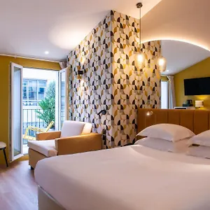 Arc Elysees Hotel